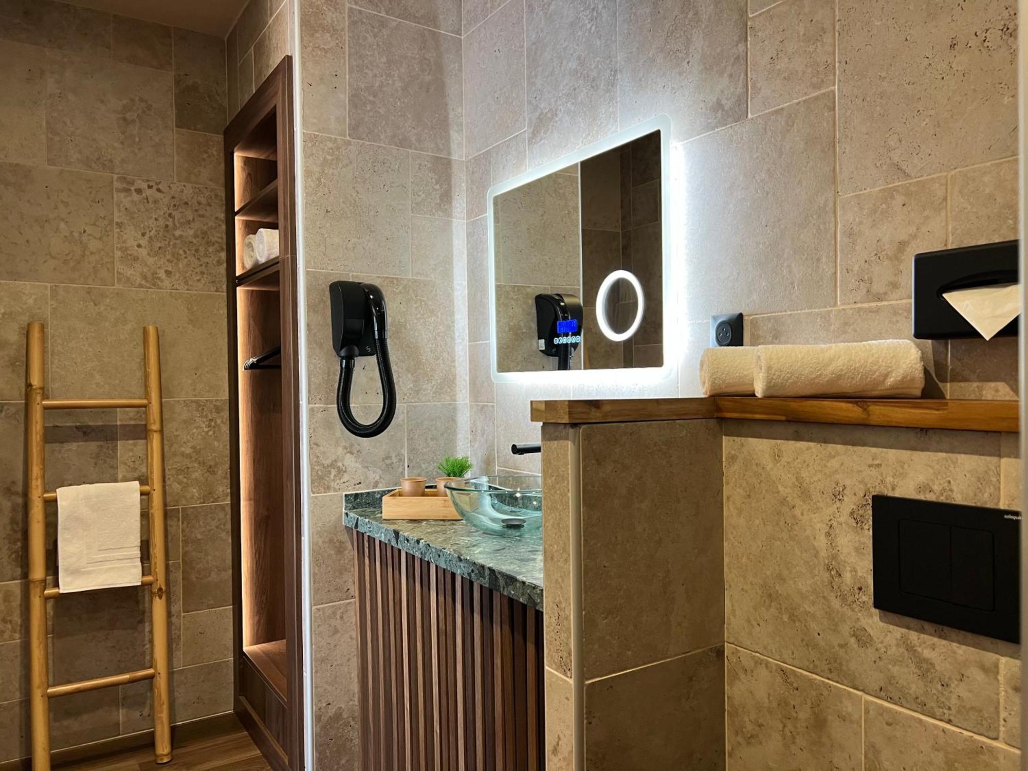 Cocoon Inn كوسيك المظهر الخارجي الصورة